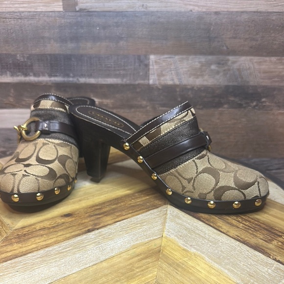 Coach Clogs - Picture 2 of 7